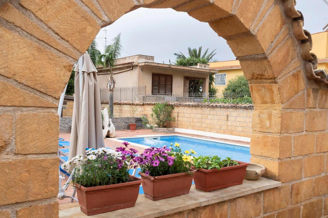Alelida Villa con piscina Cinisi Esterno foto